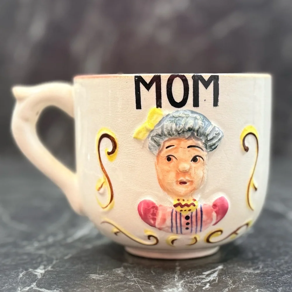 LEFTON “Mom” Mug